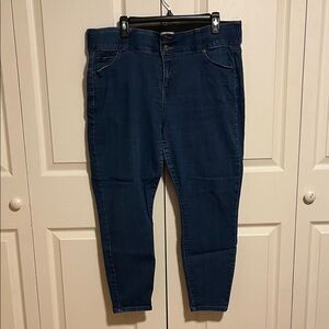Women's Blue Jeans, size 18
